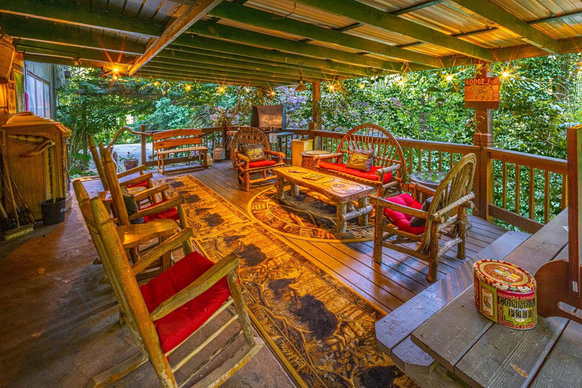Bear Creek Lodge And Cabins In Helen Ga - Pet Friendly, River On Property, Walking Distance To Downtown Helen Exteriör bild