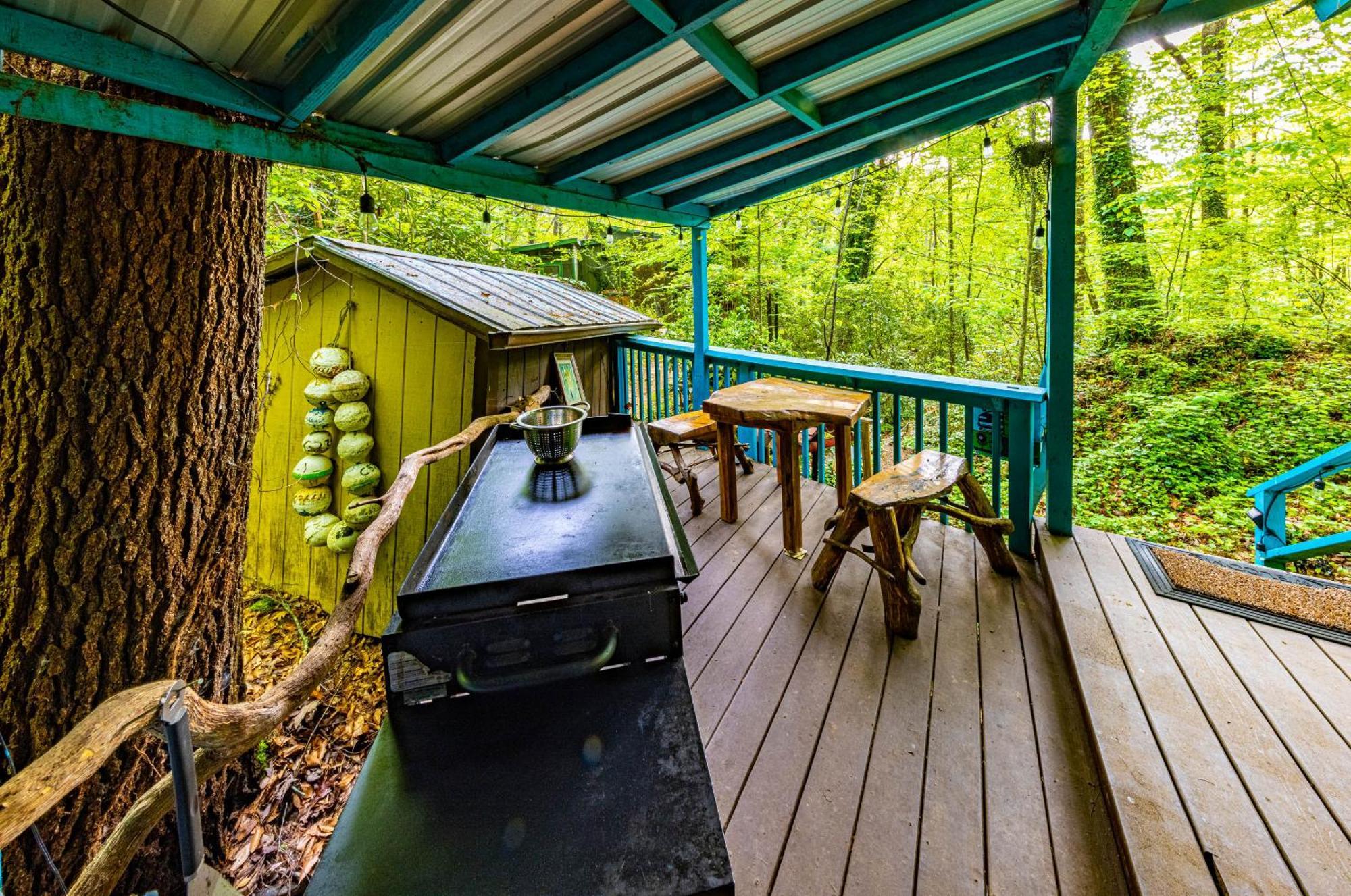 Bear Creek Lodge And Cabins In Helen Ga - Pet Friendly, River On Property, Walking Distance To Downtown Helen Exteriör bild